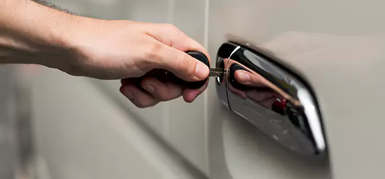 Why Choose Our Auto Locksmith Team in Pine Hills, FL?
